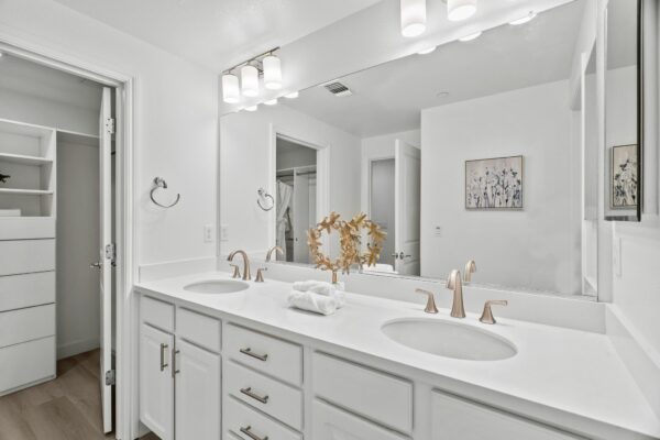 1453 Cherry Cir-Photo-30