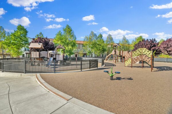 1453 Cherry Cir-Photo-42