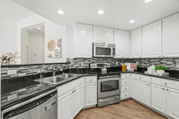 1883 Agnew Rd-Photo-10