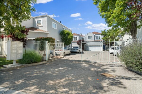 4220 Ramshall Pl-Photo-36