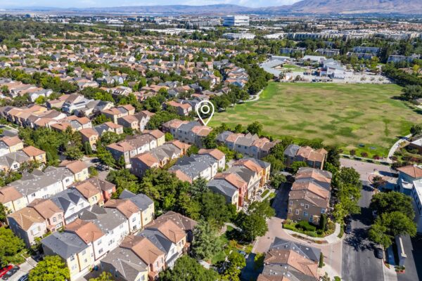 4064 Rivermark Pkwy-Aerial (7)