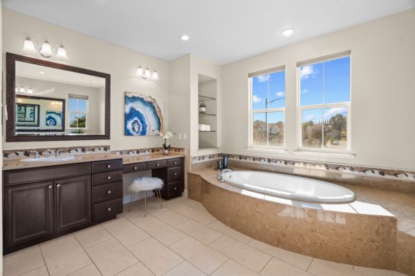 4063 Cadwallader Ave-Photo-40