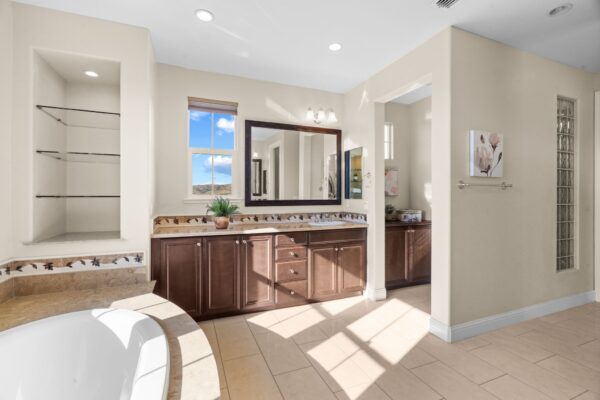 4063 Cadwallader Ave-Photo-41