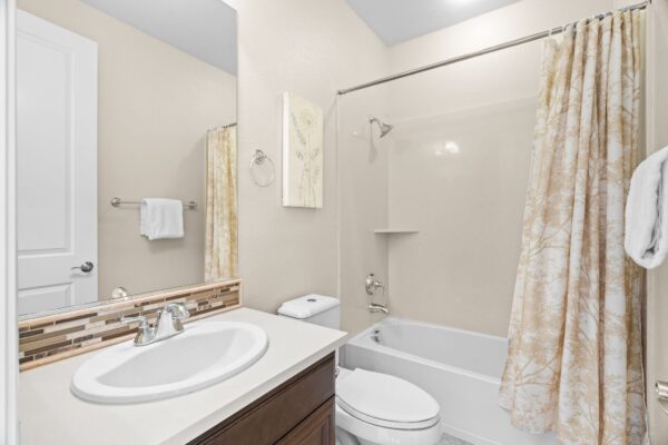 4063 Cadwallader Ave-Photo-51