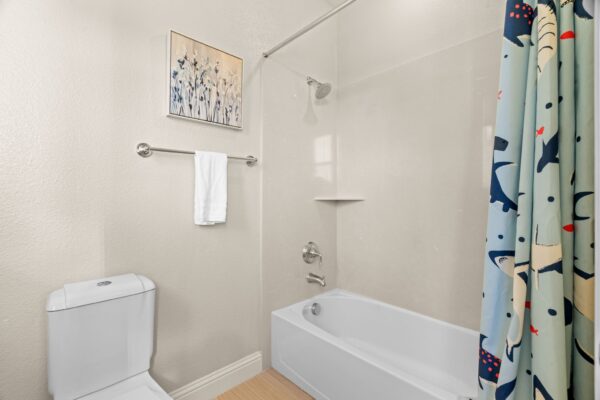 4063 Cadwallader Ave-Photo-57