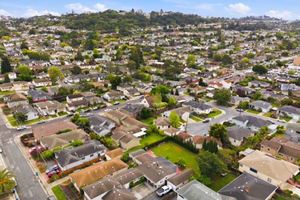 126 W 39th Ave-Aerials-7