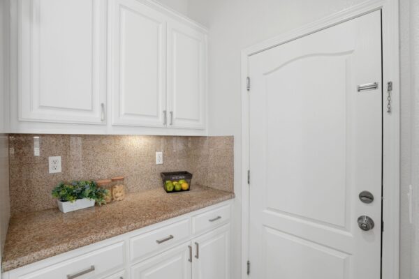 4193 Stewart Ln-18