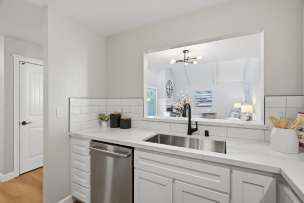 2390 Avenida De Guadalupe-14